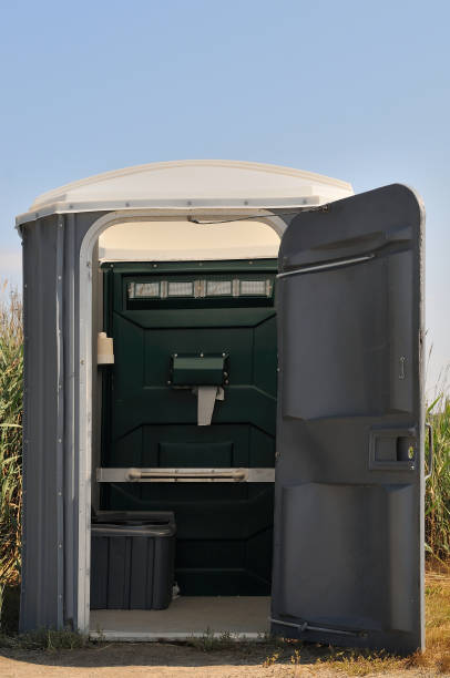Portable bathroom rental in De Queen, AR